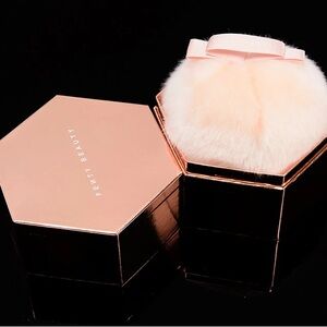 Discontinued Fenty Beauty Fairy Bomb Glittering Pom-Pom